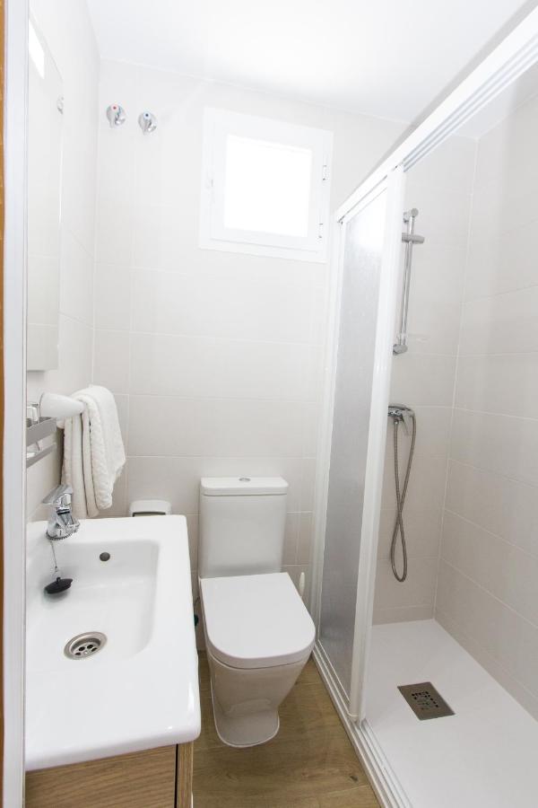 Hostal La Estrella Marbella Bagian luar foto