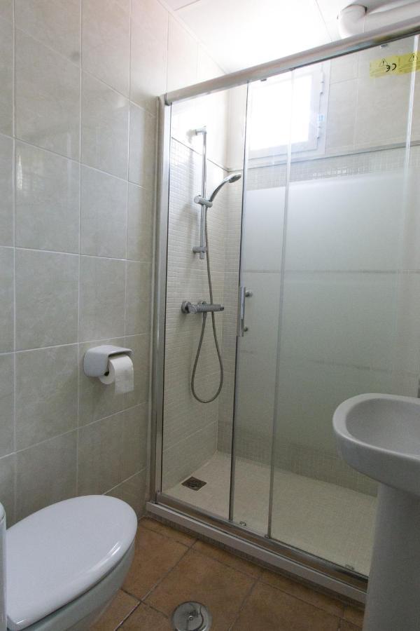 Hostal La Estrella Marbella Bagian luar foto