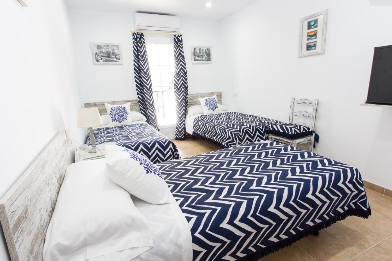 Hostal La Estrella Marbella Bagian luar foto