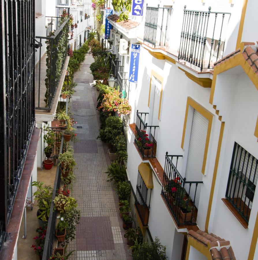 Hostal La Estrella Marbella Bagian luar foto
