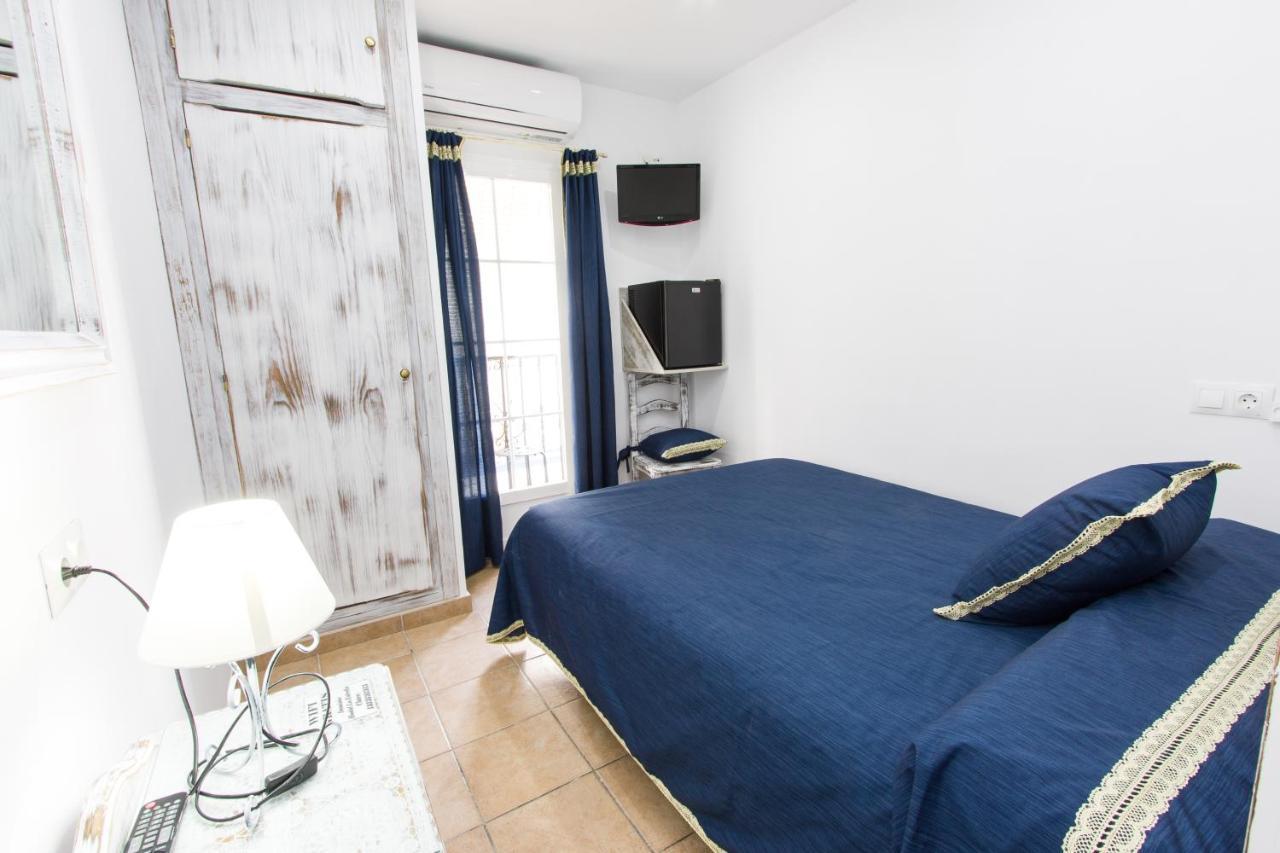 Hostal La Estrella Marbella Bagian luar foto