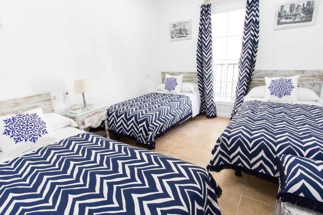 Hostal La Estrella Marbella Bagian luar foto