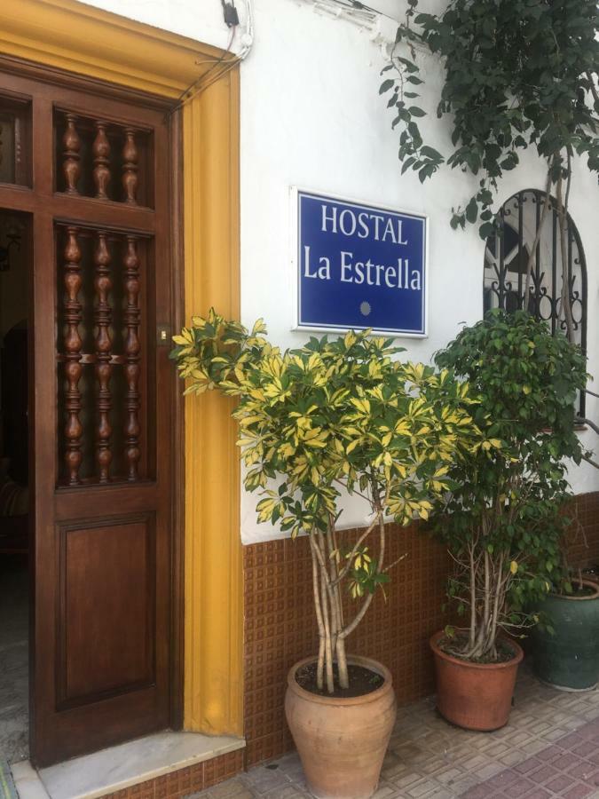 Hostal La Estrella Marbella Bagian luar foto